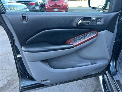 2005 Acura MDX Touring w/Navi w/RES   - Photo 15 - Los Angeles, CA 91306