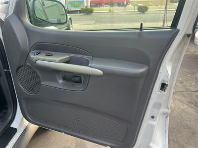 2002 Ford Explorer Sport Trac   - Photo 40 - Los Angeles, CA 91306