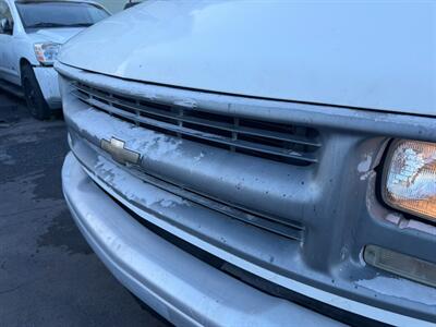 2000 Chevrolet Express G2500   - Photo 57 - Los Angeles, CA 91306