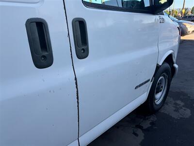 2000 Chevrolet Express G2500   - Photo 68 - Los Angeles, CA 91306