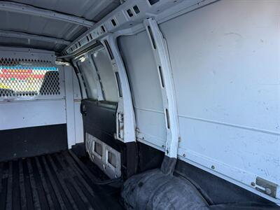 2000 Chevrolet Express G2500   - Photo 20 - Los Angeles, CA 91306