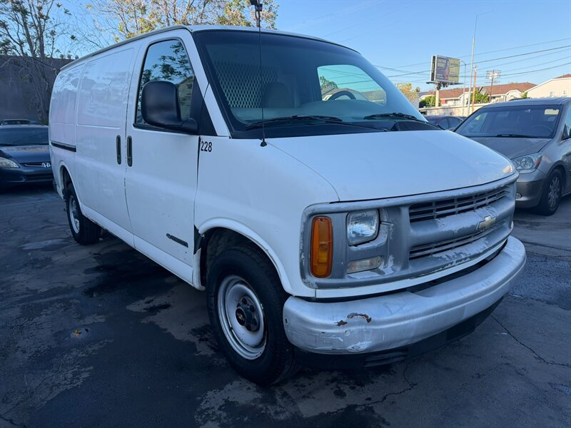 2000 Chevrolet Express G2500   - Photo 1 - Los Angeles, CA 91306
