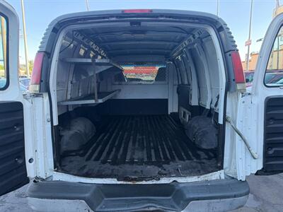2000 Chevrolet Express G2500   - Photo 18 - Los Angeles, CA 91306