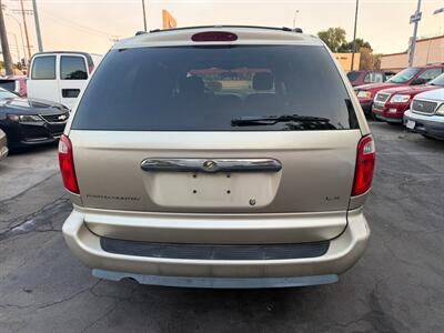 2006 Chrysler Town and Country LX - Photo 33 - Los Angeles, CA 91306