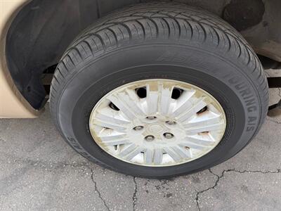 2006 Chrysler Town and Country LX - Photo 13 - Los Angeles, CA 91306