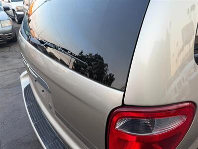 2006 Chrysler Town and Country LX - Photo 66 - Los Angeles, CA 91306