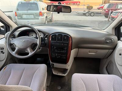 2006 Chrysler Town and Country LX - Photo 46 - Los Angeles, CA 91306