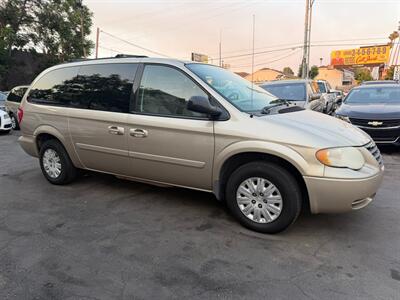 2006 Chrysler Town and Country LX - Photo 3 - Los Angeles, CA 91306