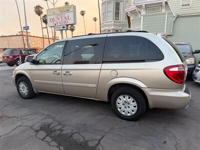 2006 Chrysler Town and Country LX - Photo 10 - Los Angeles, CA 91306