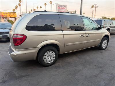 2006 Chrysler Town and Country LX - Photo 6 - Los Angeles, CA 91306