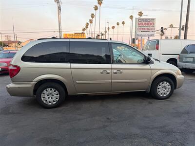2006 Chrysler Town and Country LX - Photo 5 - Los Angeles, CA 91306