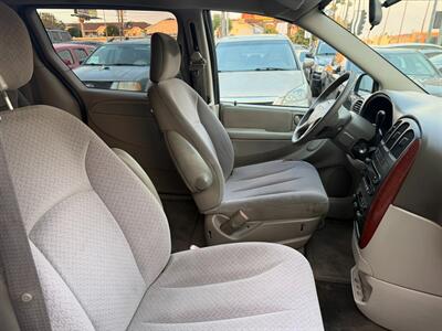 2006 Chrysler Town and Country LX - Photo 41 - Los Angeles, CA 91306