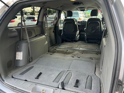 2006 Chrysler Town and Country LX   - Photo 22 - Los Angeles, CA 91306