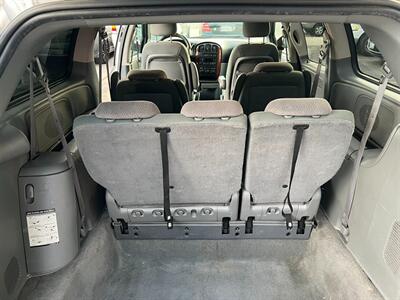 2006 Chrysler Town and Country LX   - Photo 21 - Los Angeles, CA 91306
