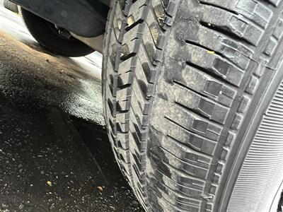 2006 Chrysler Town and Country LX   - Photo 14 - Los Angeles, CA 91306