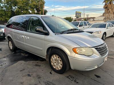 2006 Chrysler Town and Country LX   - Photo 1 - Los Angeles, CA 91306