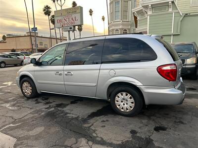 2006 Chrysler Town and Country LX   - Photo 10 - Los Angeles, CA 91306