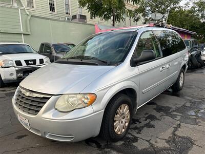 2006 Chrysler Town and Country LX   - Photo 12 - Los Angeles, CA 91306