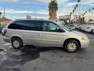 2006 Chrysler Town and Country LX   - Photo 4 - Los Angeles, CA 91306