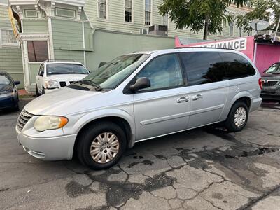 2006 Chrysler Town and Country LX   - Photo 27 - Los Angeles, CA 91306