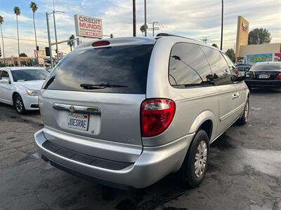2006 Chrysler Town and Country LX   - Photo 8 - Los Angeles, CA 91306