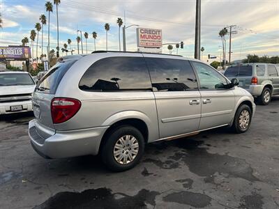 2006 Chrysler Town and Country LX   - Photo 34 - Los Angeles, CA 91306