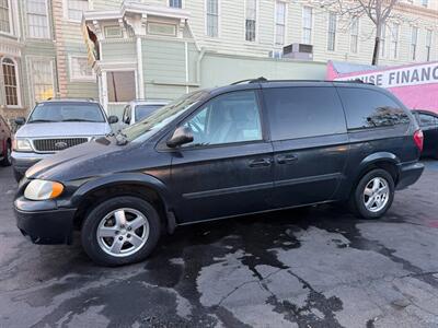 2005 Dodge Grand Caravan SXT   - Photo 28 - Los Angeles, CA 91306