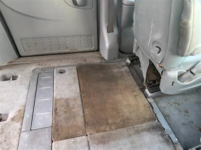 2005 Dodge Grand Caravan SXT   - Photo 82 - Los Angeles, CA 91306