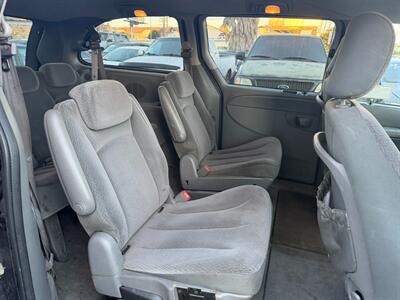 2005 Dodge Grand Caravan SXT   - Photo 44 - Los Angeles, CA 91306