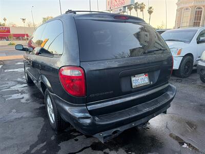 2005 Dodge Grand Caravan SXT   - Photo 9 - Los Angeles, CA 91306