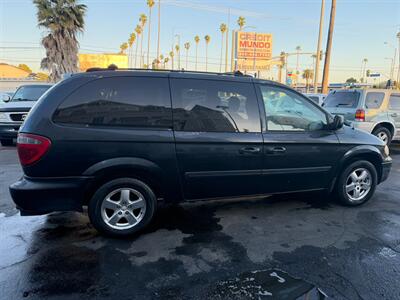 2005 Dodge Grand Caravan SXT   - Photo 5 - Los Angeles, CA 91306