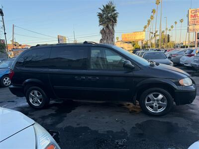 2005 Dodge Grand Caravan SXT   - Photo 3 - Los Angeles, CA 91306