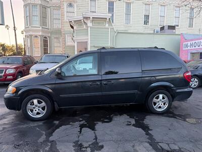2005 Dodge Grand Caravan SXT   - Photo 29 - Los Angeles, CA 91306