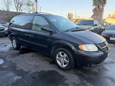2005 Dodge Grand Caravan SXT   - Photo 2 - Los Angeles, CA 91306