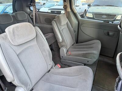 2005 Dodge Grand Caravan SXT   - Photo 21 - Los Angeles, CA 91306