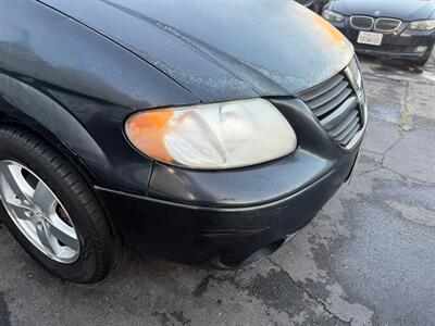 2005 Dodge Grand Caravan SXT   - Photo 71 - Los Angeles, CA 91306