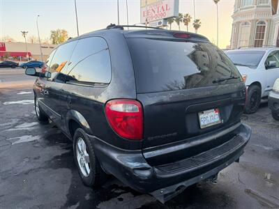 2005 Dodge Grand Caravan SXT   - Photo 32 - Los Angeles, CA 91306