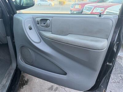 2005 Dodge Grand Caravan SXT   - Photo 40 - Los Angeles, CA 91306
