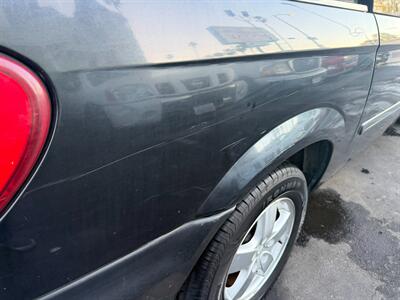 2005 Dodge Grand Caravan SXT   - Photo 67 - Los Angeles, CA 91306