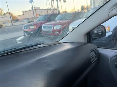 2005 Dodge Grand Caravan SXT   - Photo 75 - Los Angeles, CA 91306