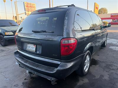 2005 Dodge Grand Caravan SXT   - Photo 8 - Los Angeles, CA 91306