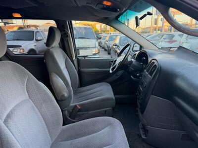 2005 Dodge Grand Caravan SXT   - Photo 42 - Los Angeles, CA 91306