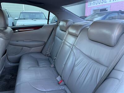 2002 Lexus ES 300 - Photo 19 - Los Angeles, CA 91306