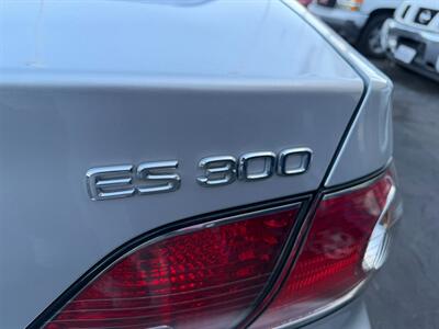 2002 Lexus ES 300 - Photo 38 - Los Angeles, CA 91306