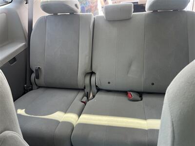 2011 Toyota Sienna Base 7-Passenger   - Photo 7 - Moncton, NB E1C 9R2