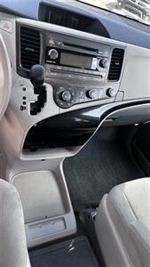 2011 Toyota Sienna Base 7-Passenger   - Photo 8 - Moncton, NB E1C 9R2