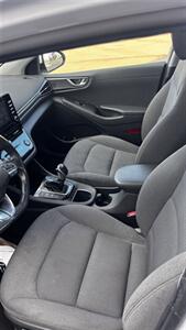 2020 Hyundai IONIQ Hybrid SEL   - Photo 8 - Moncton, NB E1C 9R2