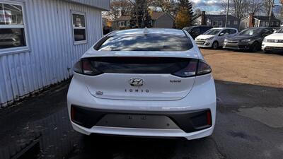 2020 Hyundai IONIQ Hybrid SEL   - Photo 3 - Moncton, NB E1C 9R2