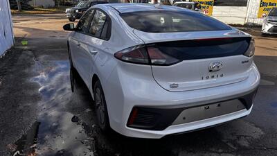 2020 Hyundai IONIQ Hybrid SEL   - Photo 4 - Moncton, NB E1C 9R2