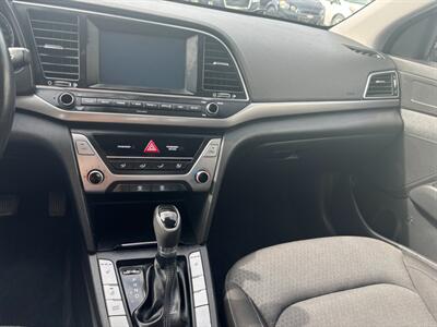 2017 Hyundai Elantra L   - Photo 4 - Moncton, NB E1C 9R2